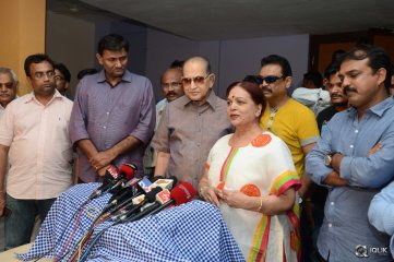 Super star Krishna Watches Srimanthudu Movie